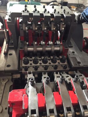 DURA Brand Blind Rivet Cold Heading Machine Wysokiej dokładności 380V Rivet Making Machine dla stali nierdzewnej typu 5-die 5-strzał