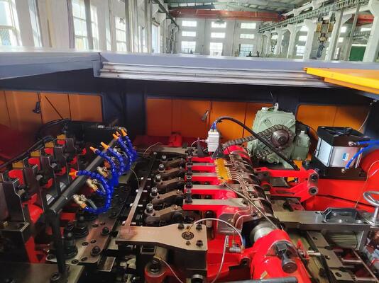 DURA Brand Blind Rivet Cold Heading Machine Wysokiej dokładności 380V Rivet Making Machine dla stali nierdzewnej typu 5-die 5-strzał